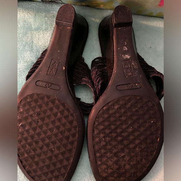 Aerosoles A2 fancy black suede dressy sandals. Sz 9 excellent condition - Picture 6 of 8
